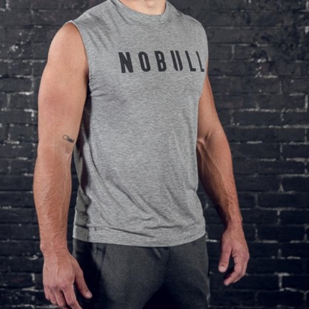 Men’s NOBULL size small tank